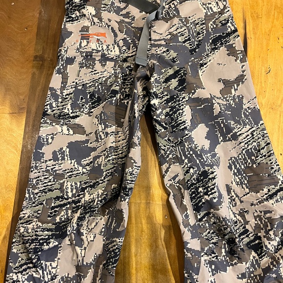 Sitka Dewpoint Pant - LG - Picture 3 of 4
